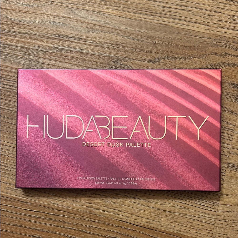 HUDA BEAUTY Desert Dusk Eyeshadow Palette - Rich Pink and Gold